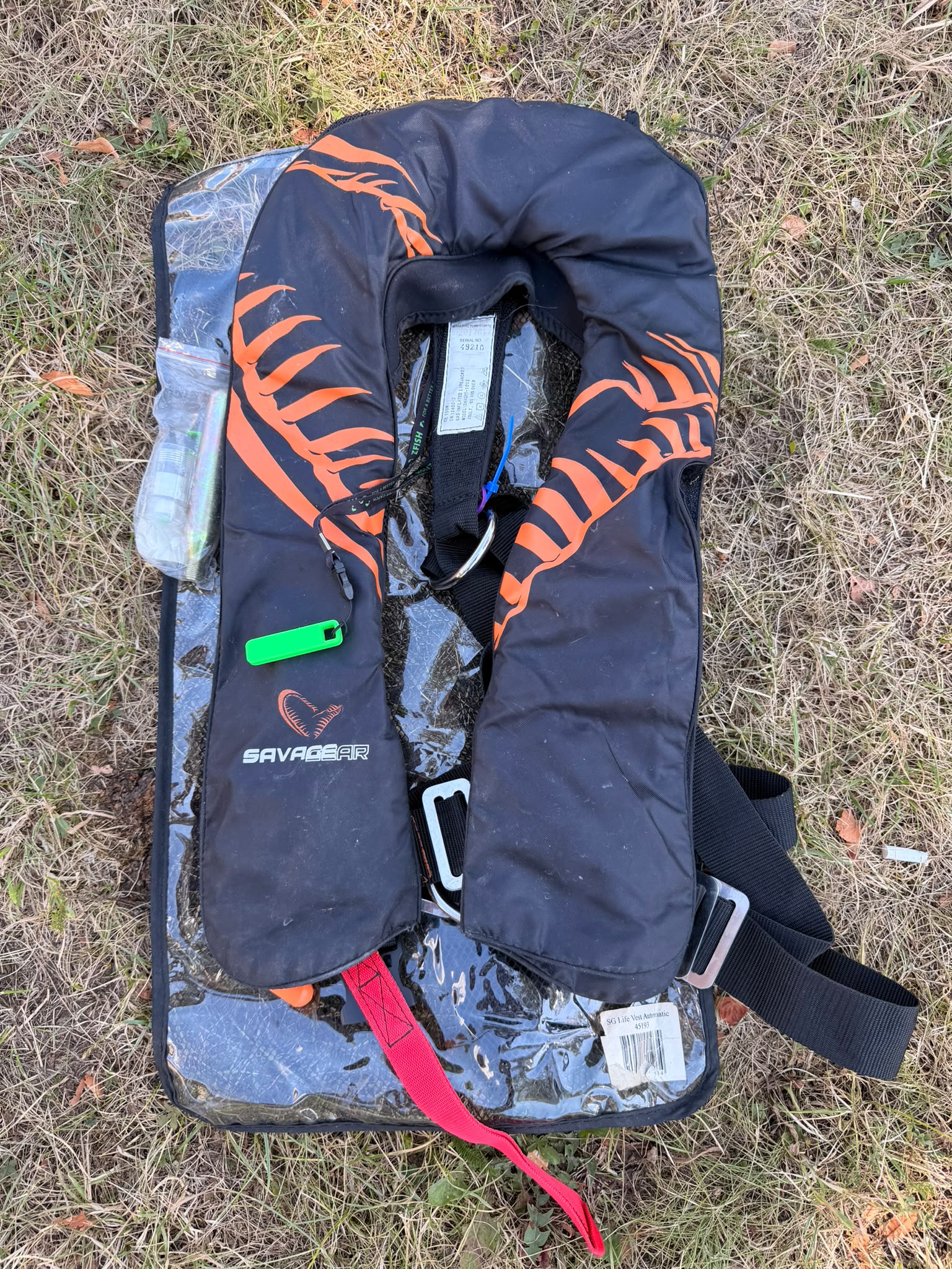 SAMONAFUKOVACÍ VESTA SAVAGE GEAR LIFE VEST AUTOMATIC