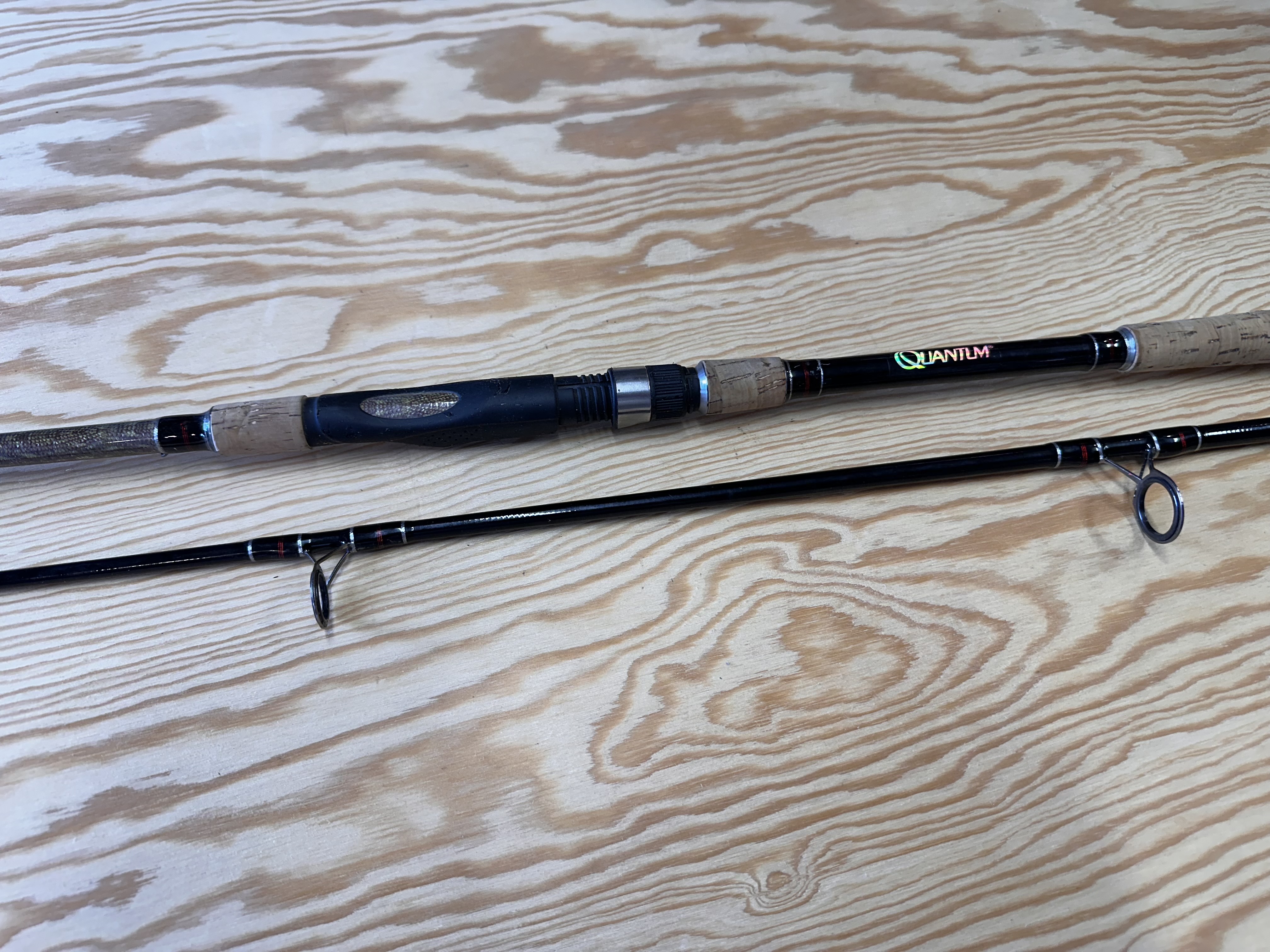 PŘÍVLAČOVÝ PRUT QUANTUM MAGIC PIKE 2,40 M  / 40-100 G 