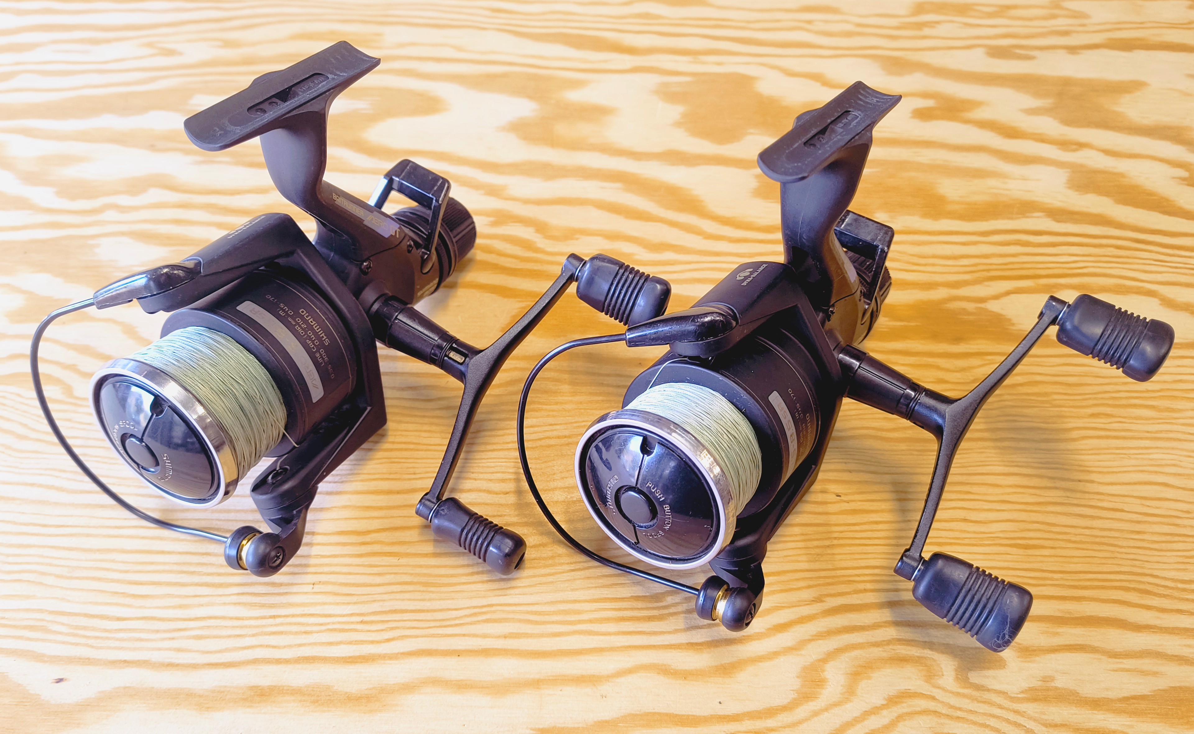 2 NAVIJÁKY SHIMANO BAITRUNNER AERO GT 8010