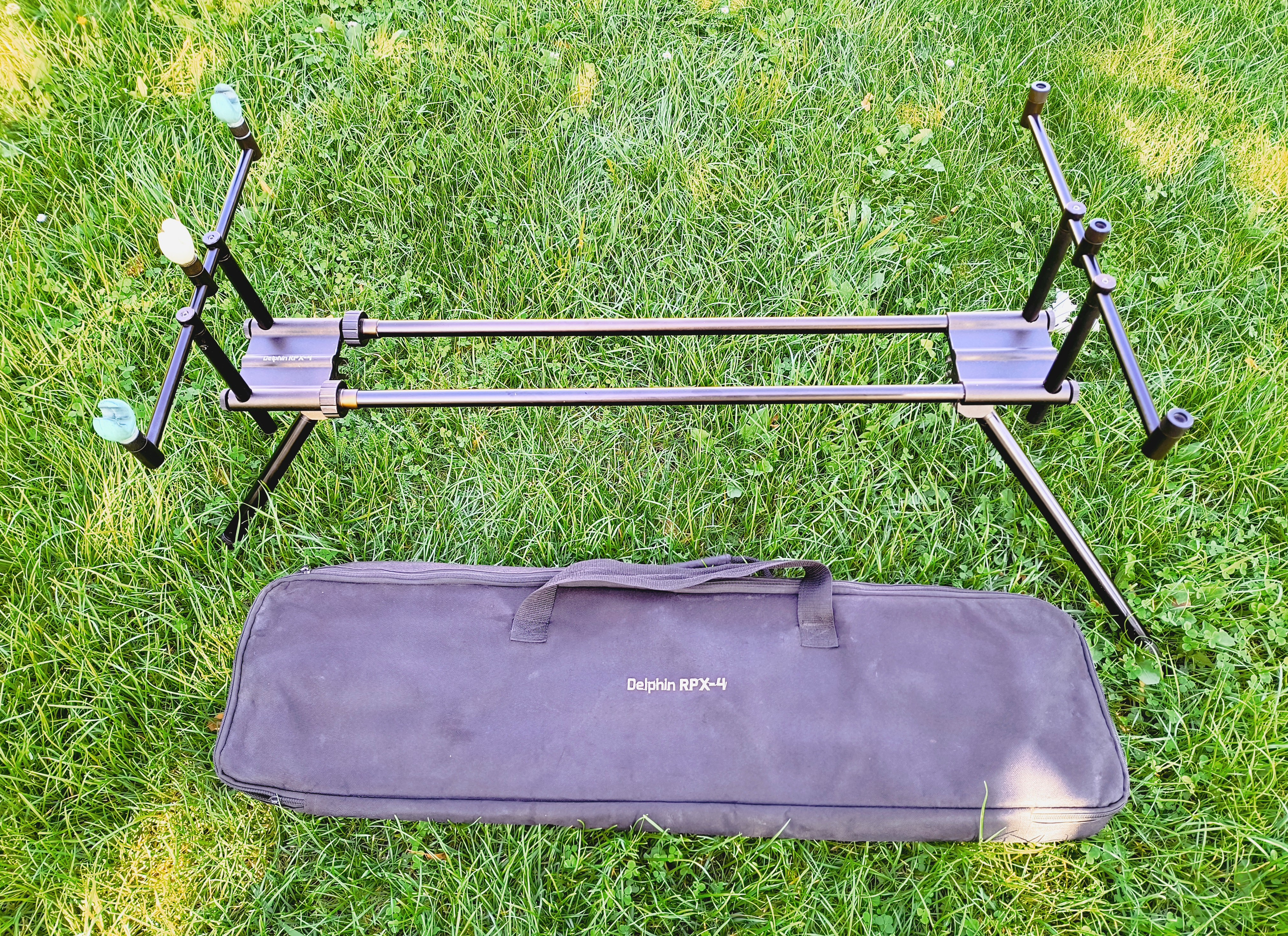 STOJAN NA PRUTY DELPHIN ROD POD RPX-4 BLACKWAY