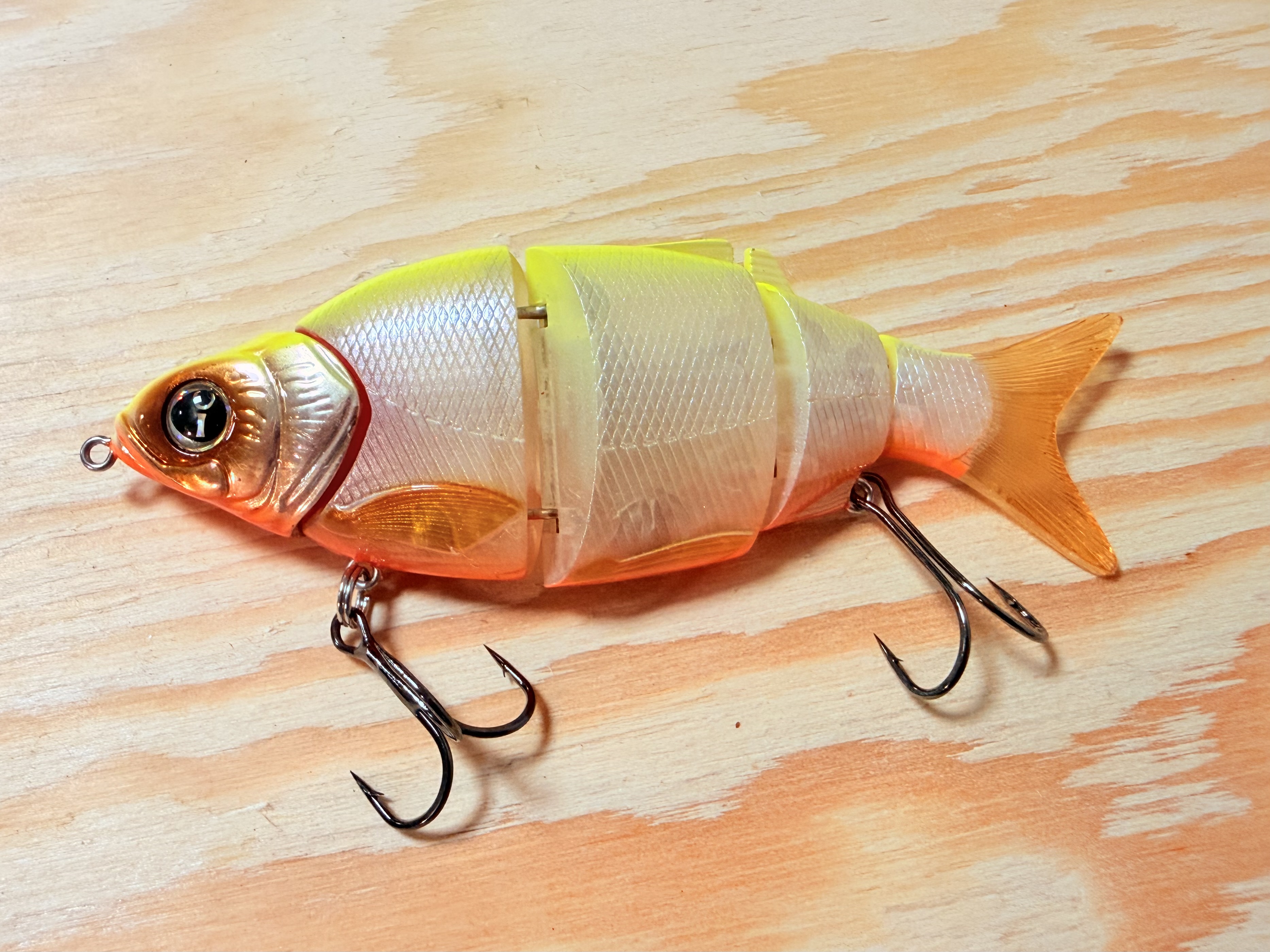 Wobler Izumi Shad Alive F / 10,5 cm / 04 Orange Belly Chart