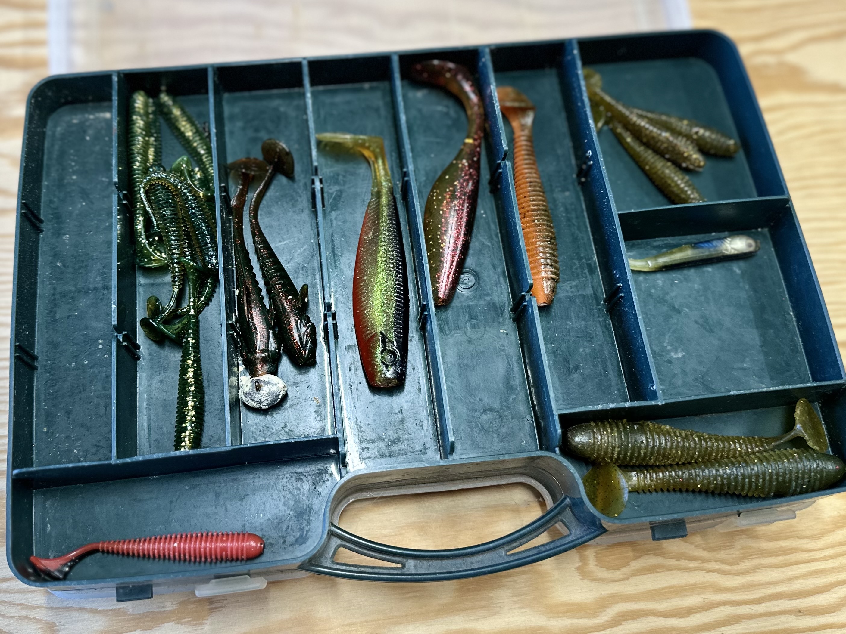 OBOUSTRANNÝ BOX PŘÍVLAČOVÝCH NÁSTRAH KEITECH, GUNKI, CRAZY FISH