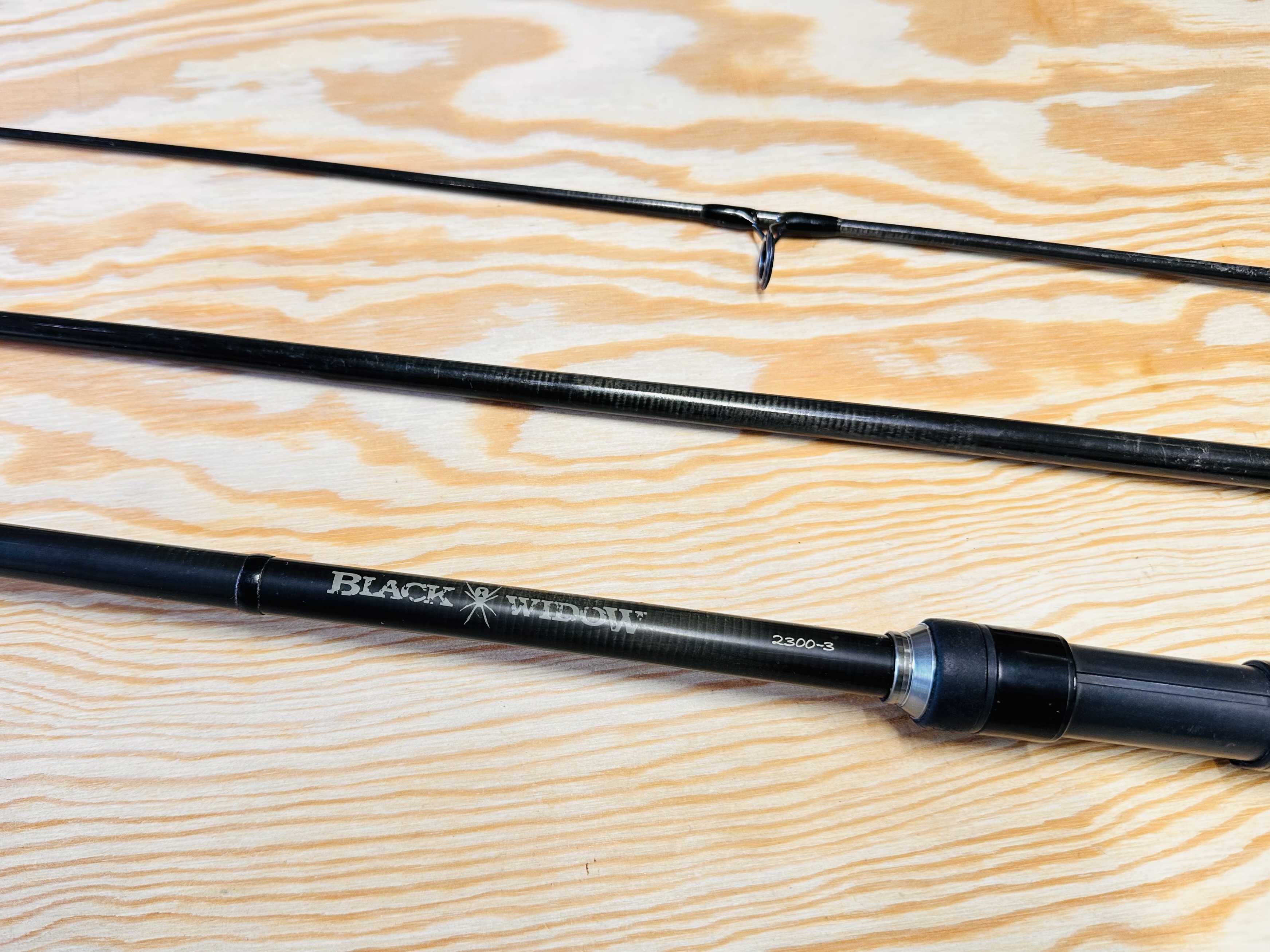 KAPROVÝ TŘÍDÍLNÝ PRUT DAIWA BLACK WIDOW 3,6 m / 3 lb
