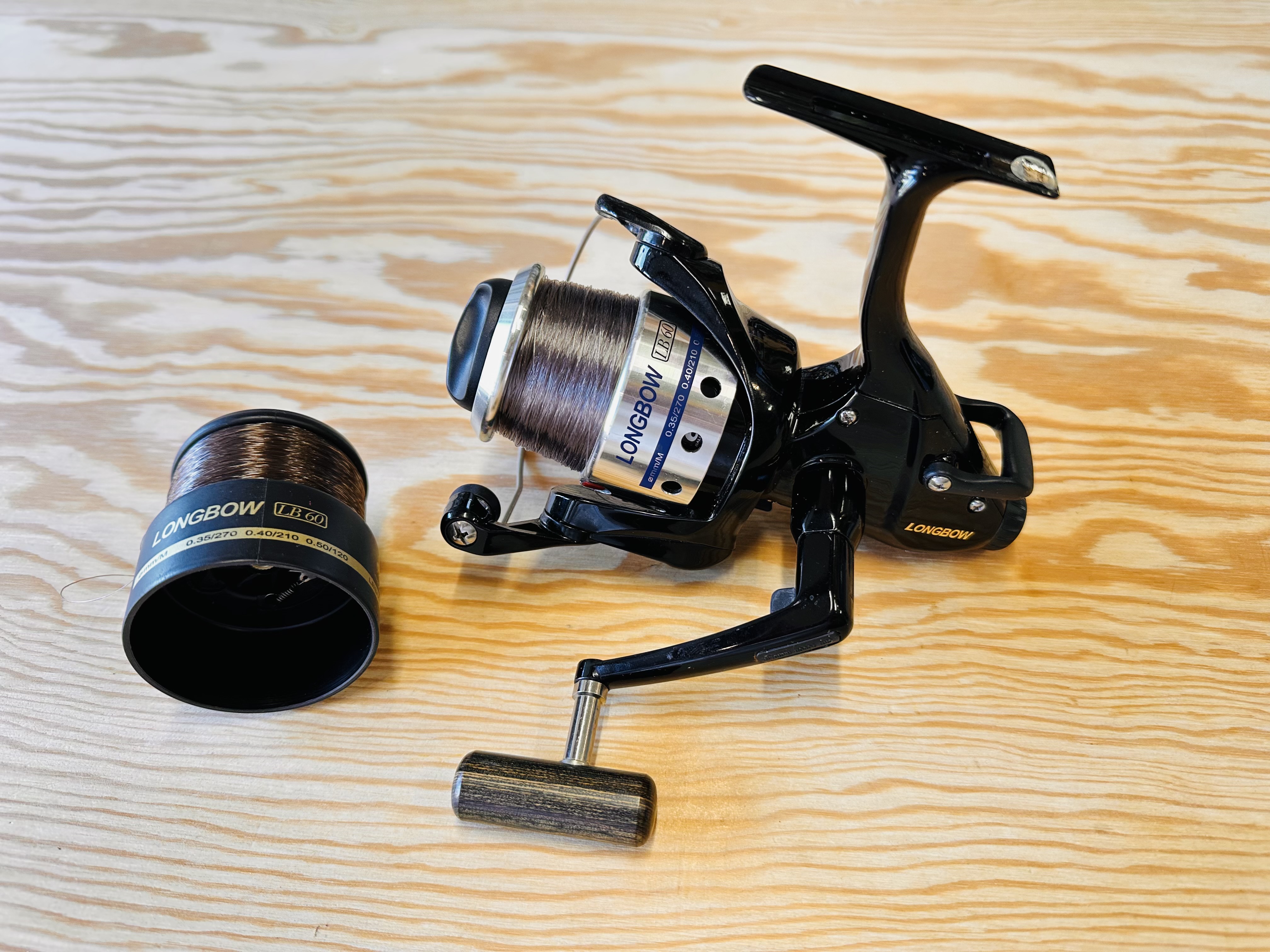 NAVIJÁK BAITRUNNER OKUMA LONGBOW LB 60