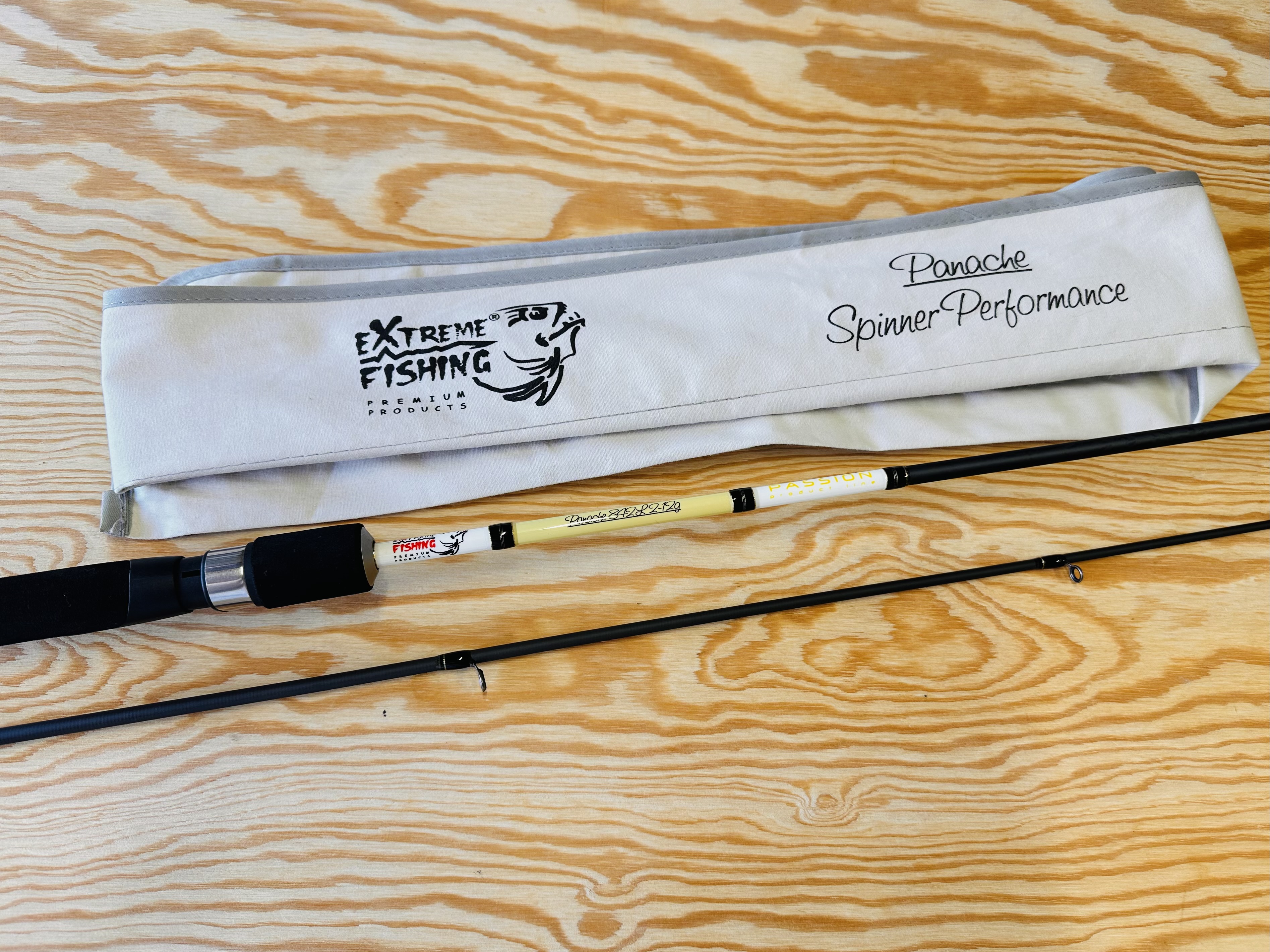 PŘÍVLAČOVÝ PRUT EXTREME FISHING PASSION PANACHE 842 L / 2,54 m / 2-12 g 