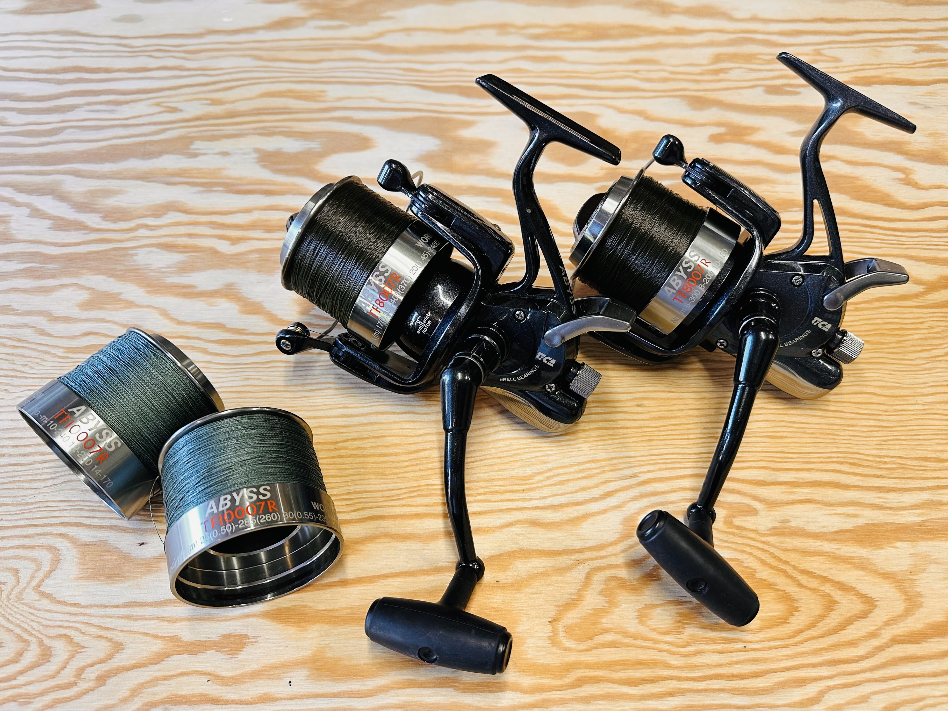 2 NAVIJÁKY BAITRUNNER TICA  ABBYS TF 10007 R 