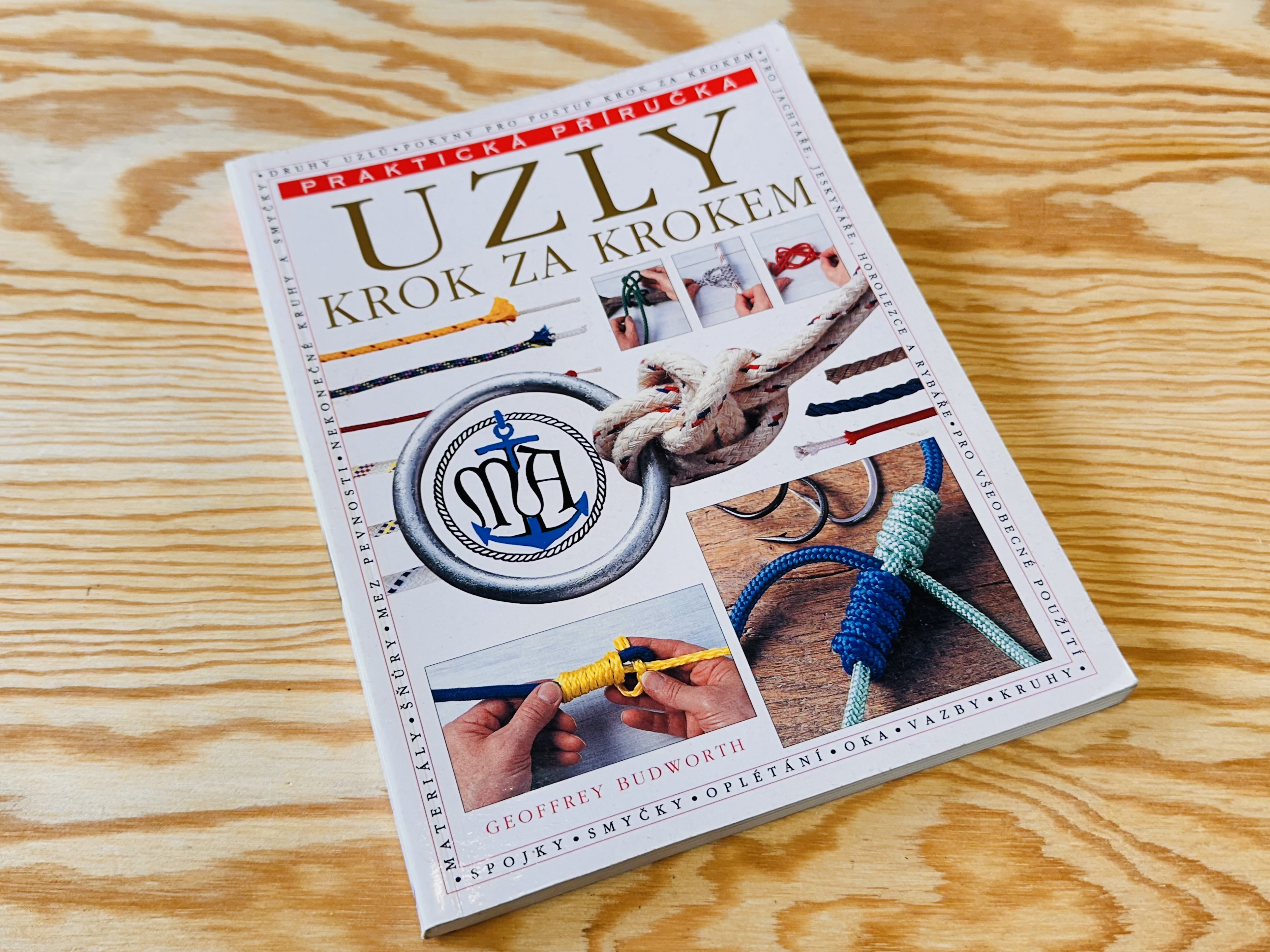 KNIHA UZLY KROK ZA KROKEM / GEOFFREY BUDWORTH