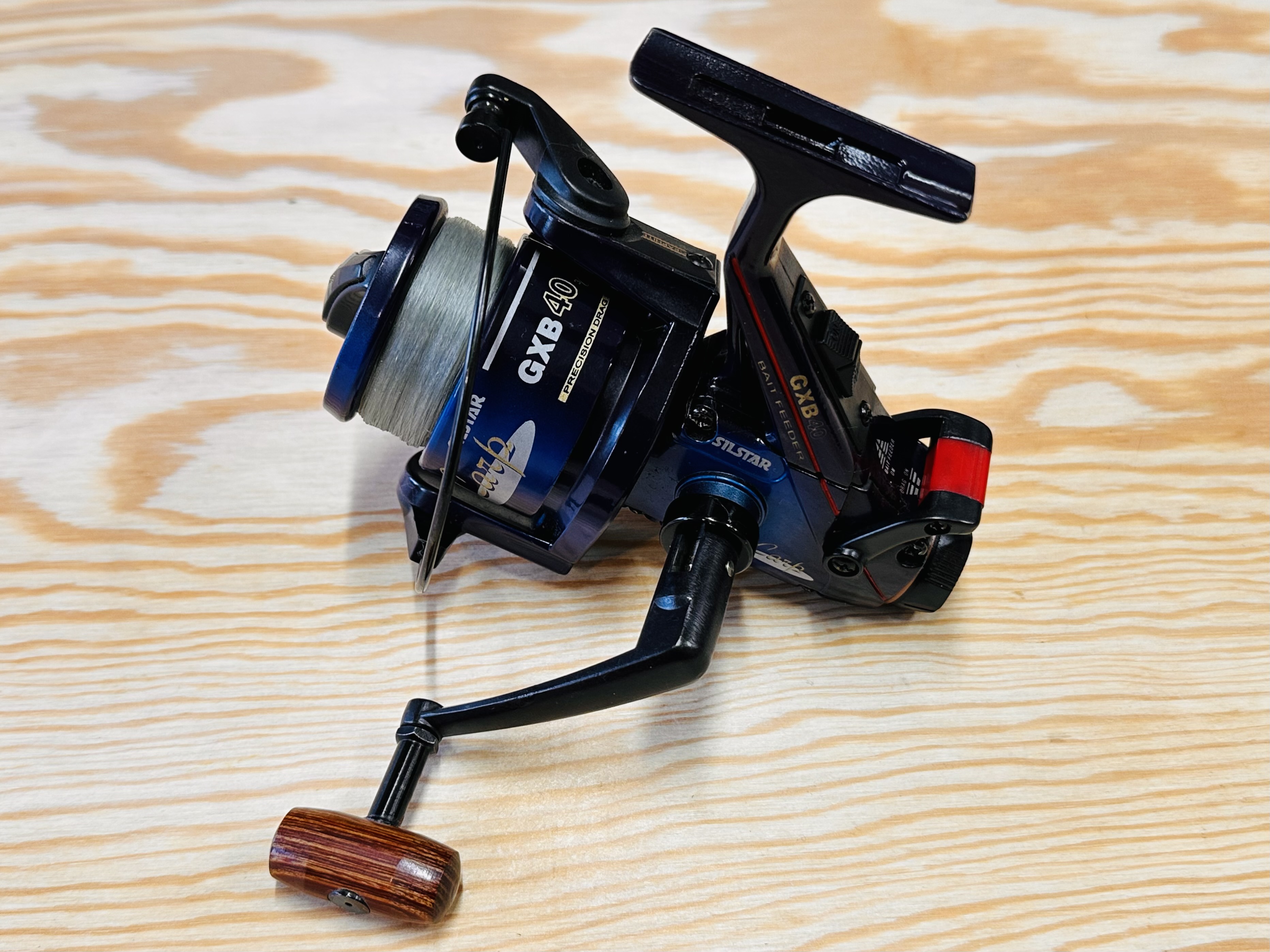 RETRO NAVIJÁK SILSTAR BAITRUNNER GXB 40 