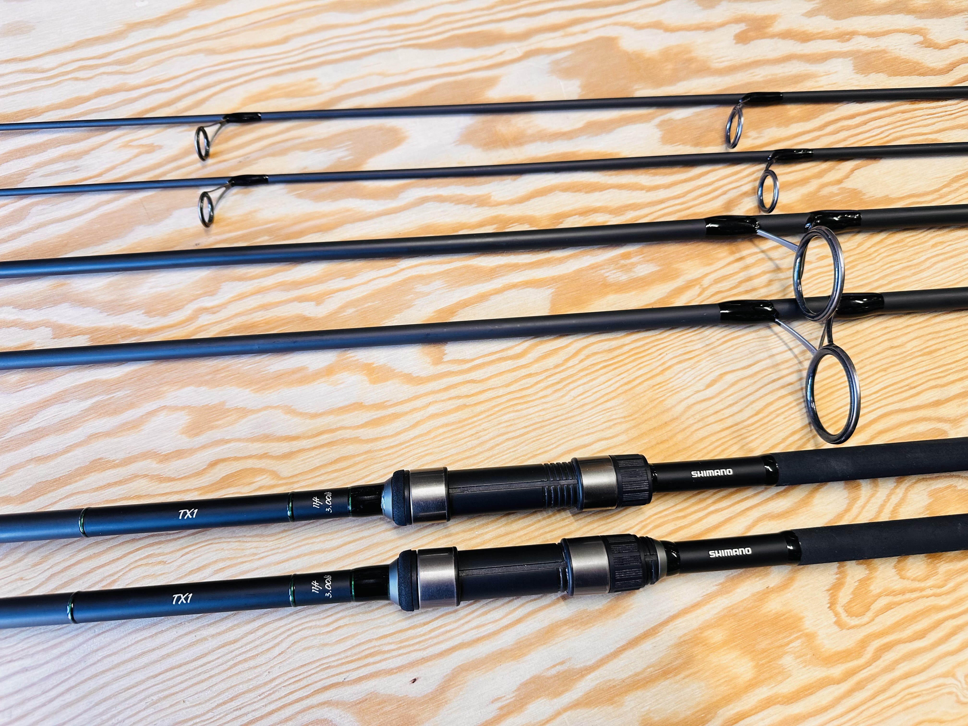 2 KAPROVÉ TROJDÍLNÉ PRUTY SHIMANO TX1 50 MM / 3,3 M / 3,0 LB