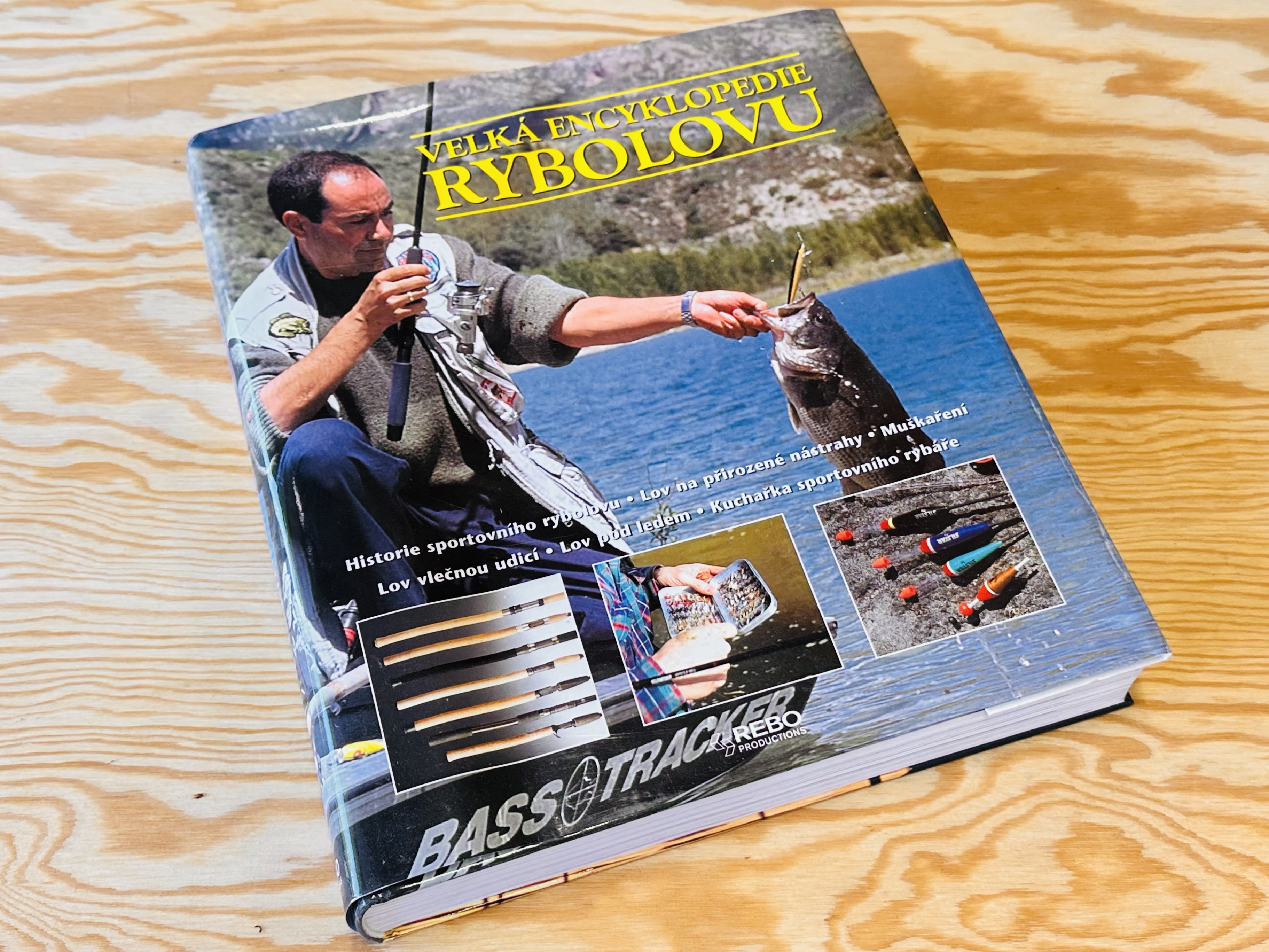 VELKÁ ENCYKLOPEDIE RYBOLOVU / REBO