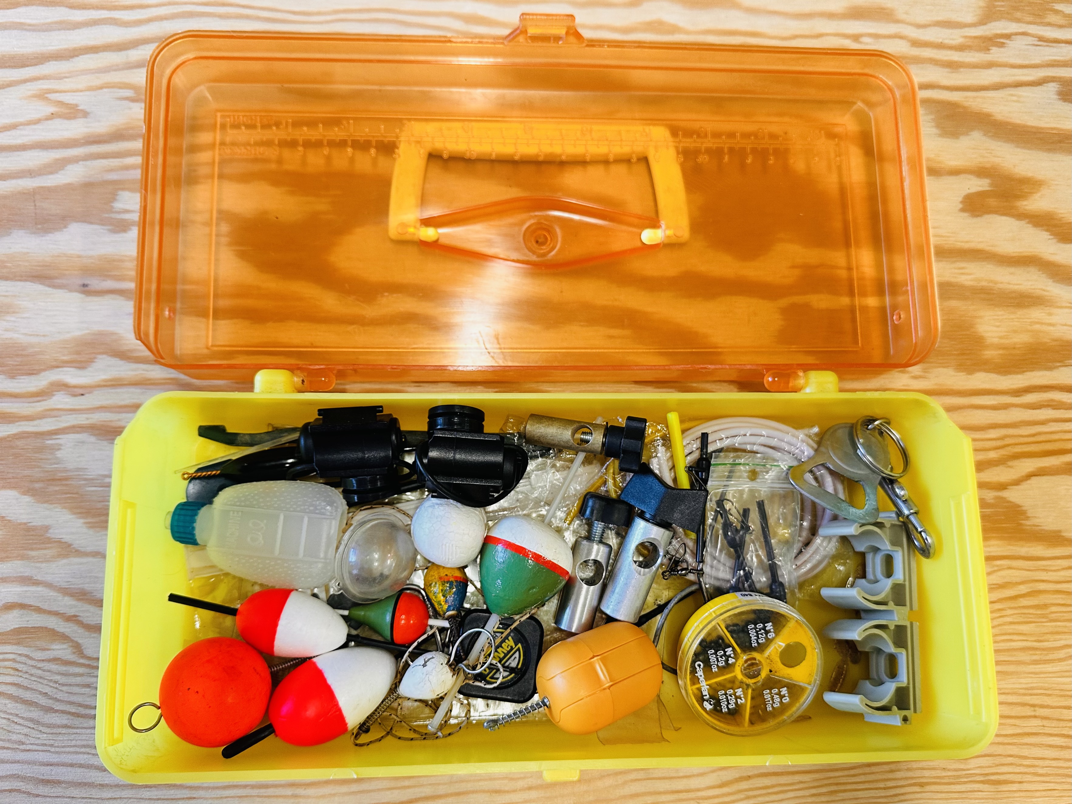  SET RŮZNÉ RYBÁŘSKÉ BIŽUTERIE + BOX 