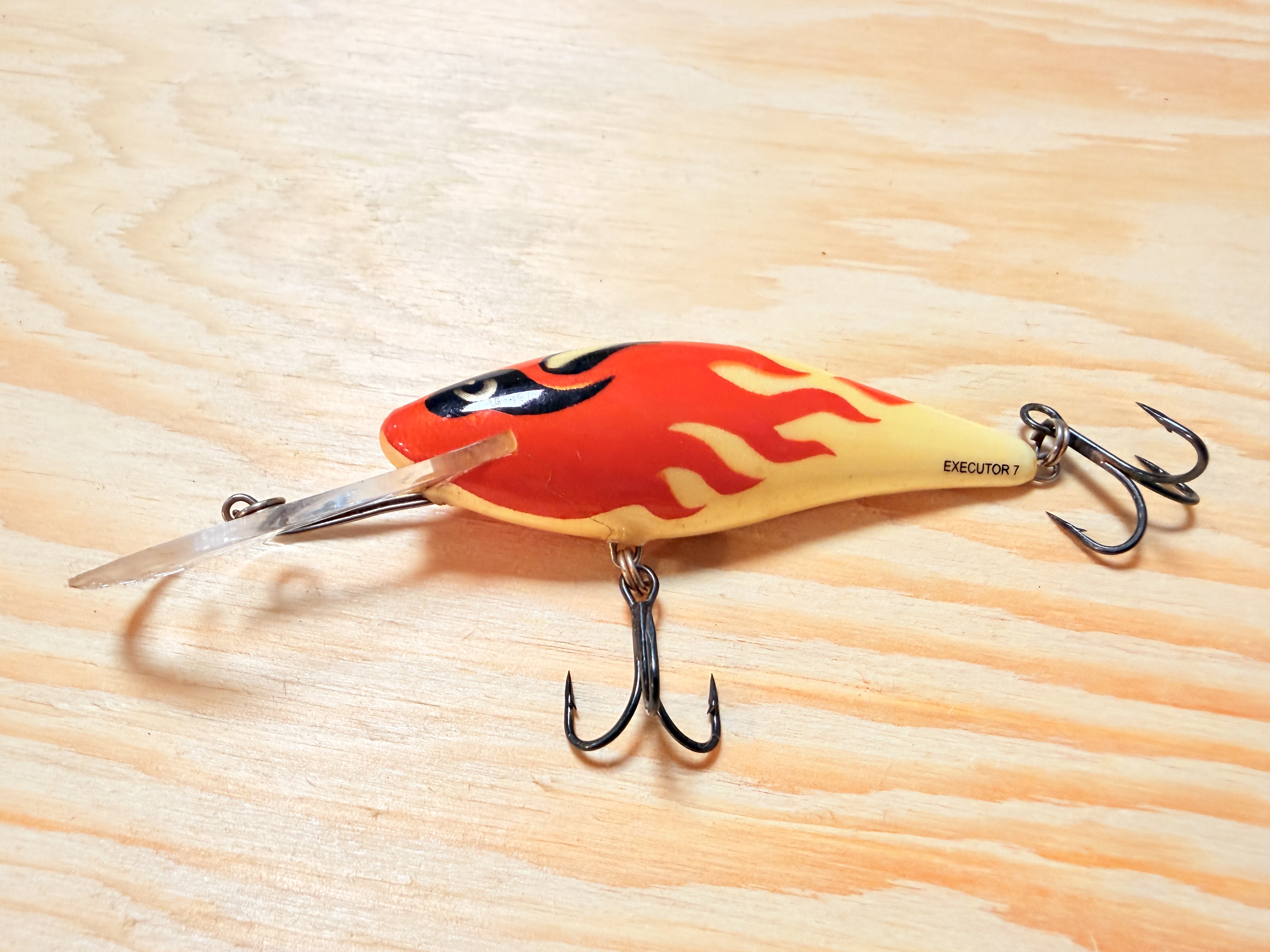 Wobler SALMO Executor 7 - RHD  / 7 cm / 9 g / 1.5-3,0 m 