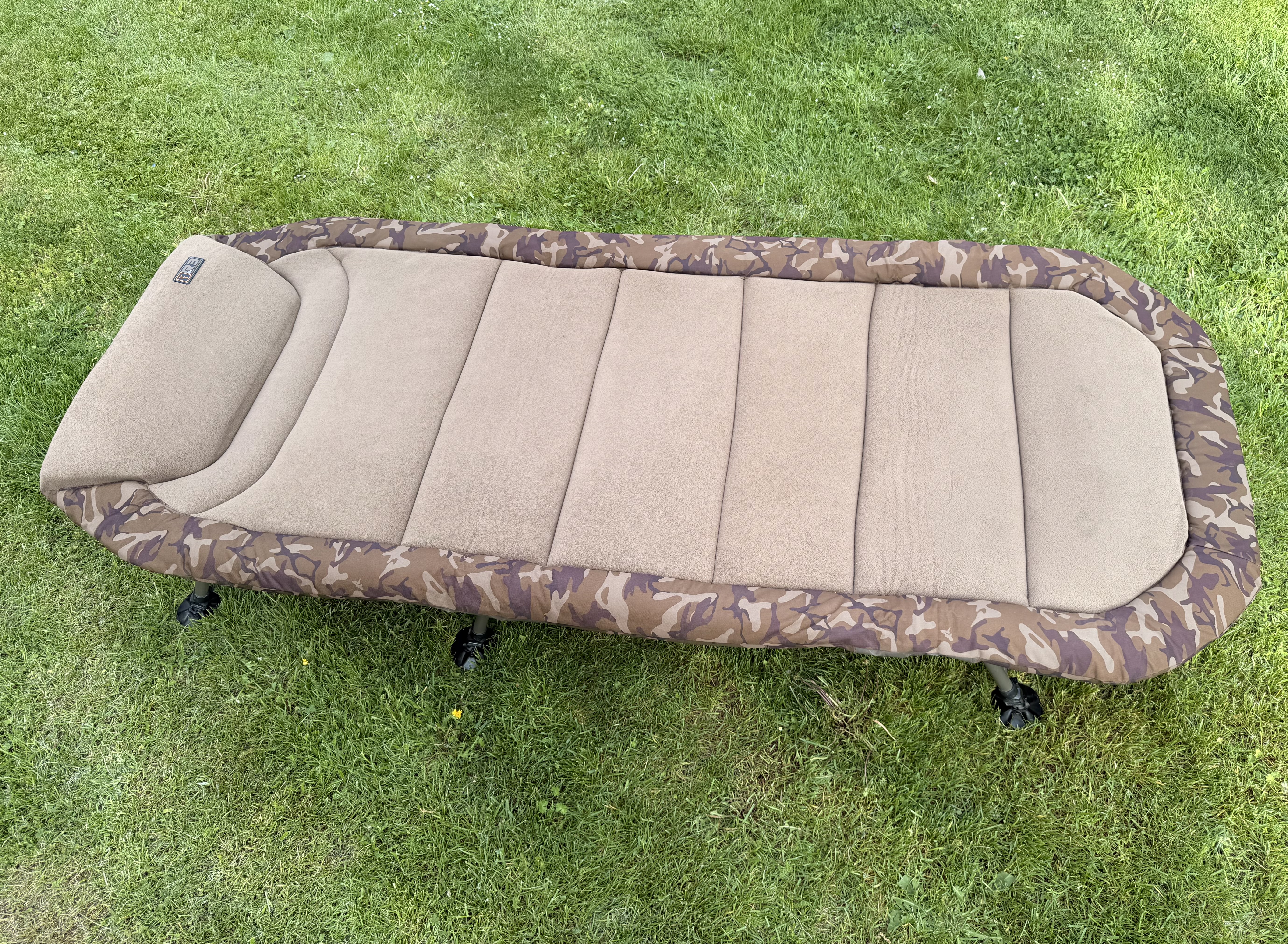 Lehátko Fox Camo Bedchair R3 Kingsize