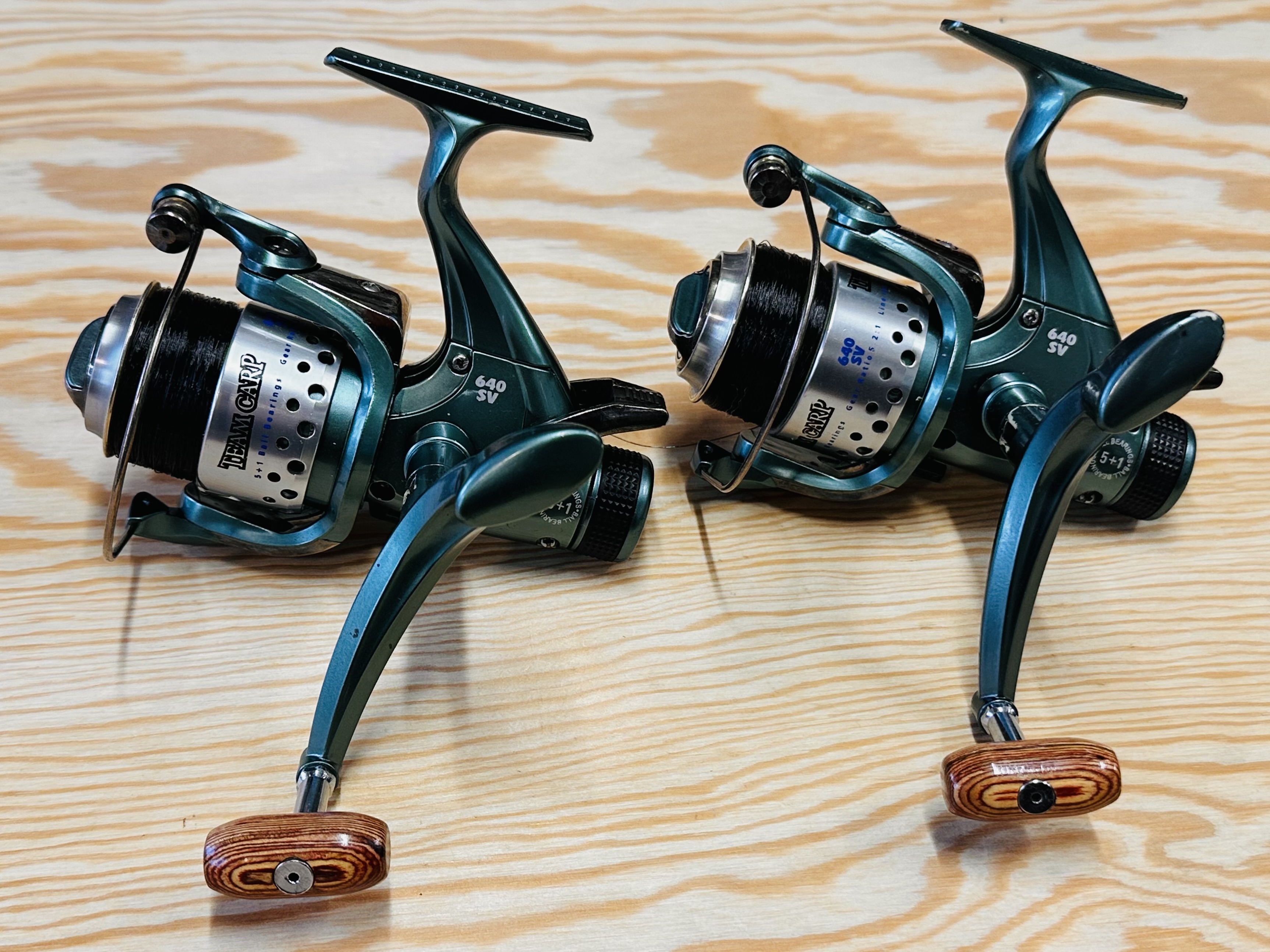 2 KAPROVÉ NAVIJÁKY KONGER BAITRUNNER TEAM CARP 640 SV